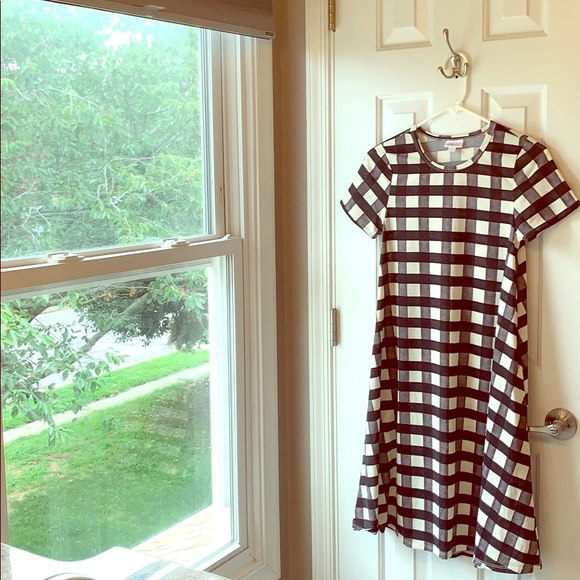 LuLaRoe Dresses & Skirts - Perfect black and white plaid Lularoe swing dress